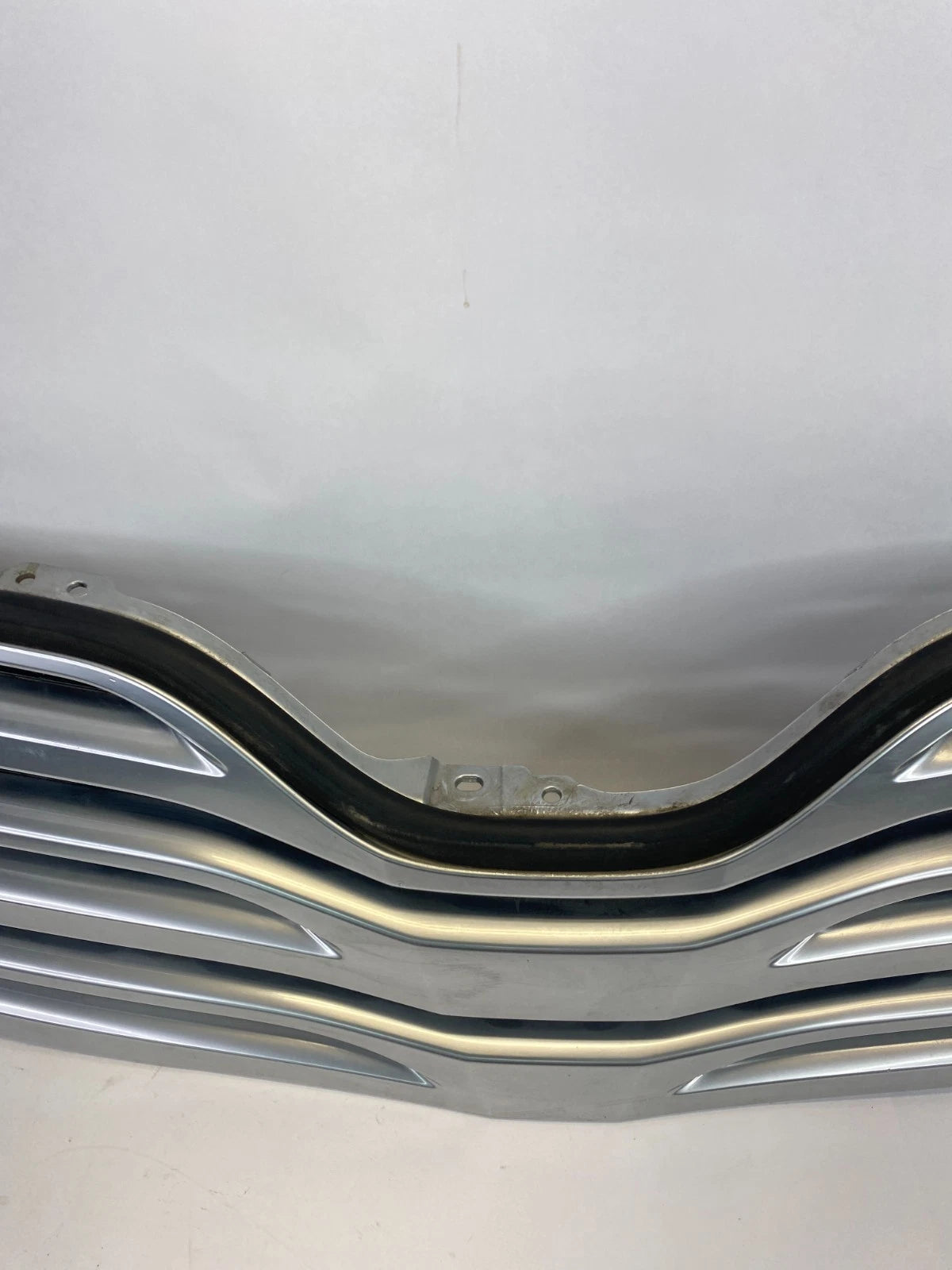2009 2010 2011 2012 TOYOTA VENZA FRONT UPPER GRILLE GRILL 53111-0T010B OEM