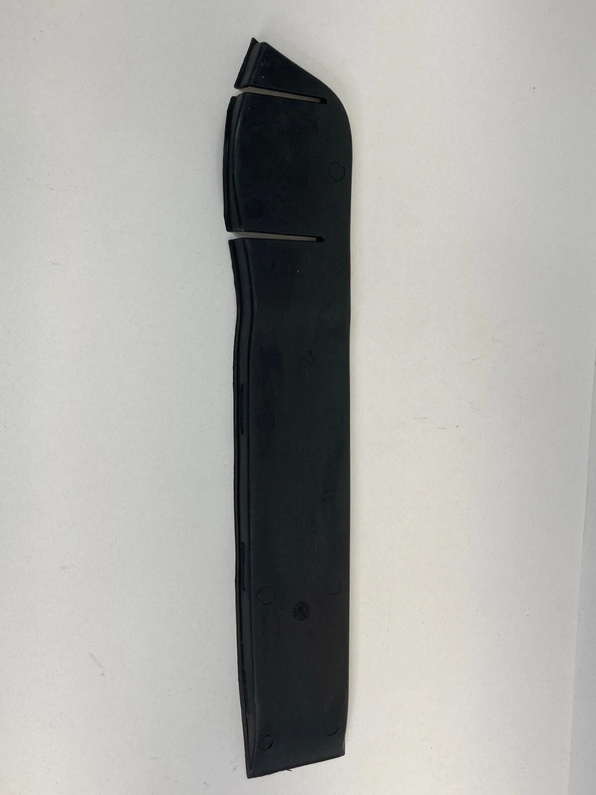 2006-2011 MERCEDES-BENZ ML350 FRONT LEFT RUBBER DOOR POCKET MAT 1647270145 OEM