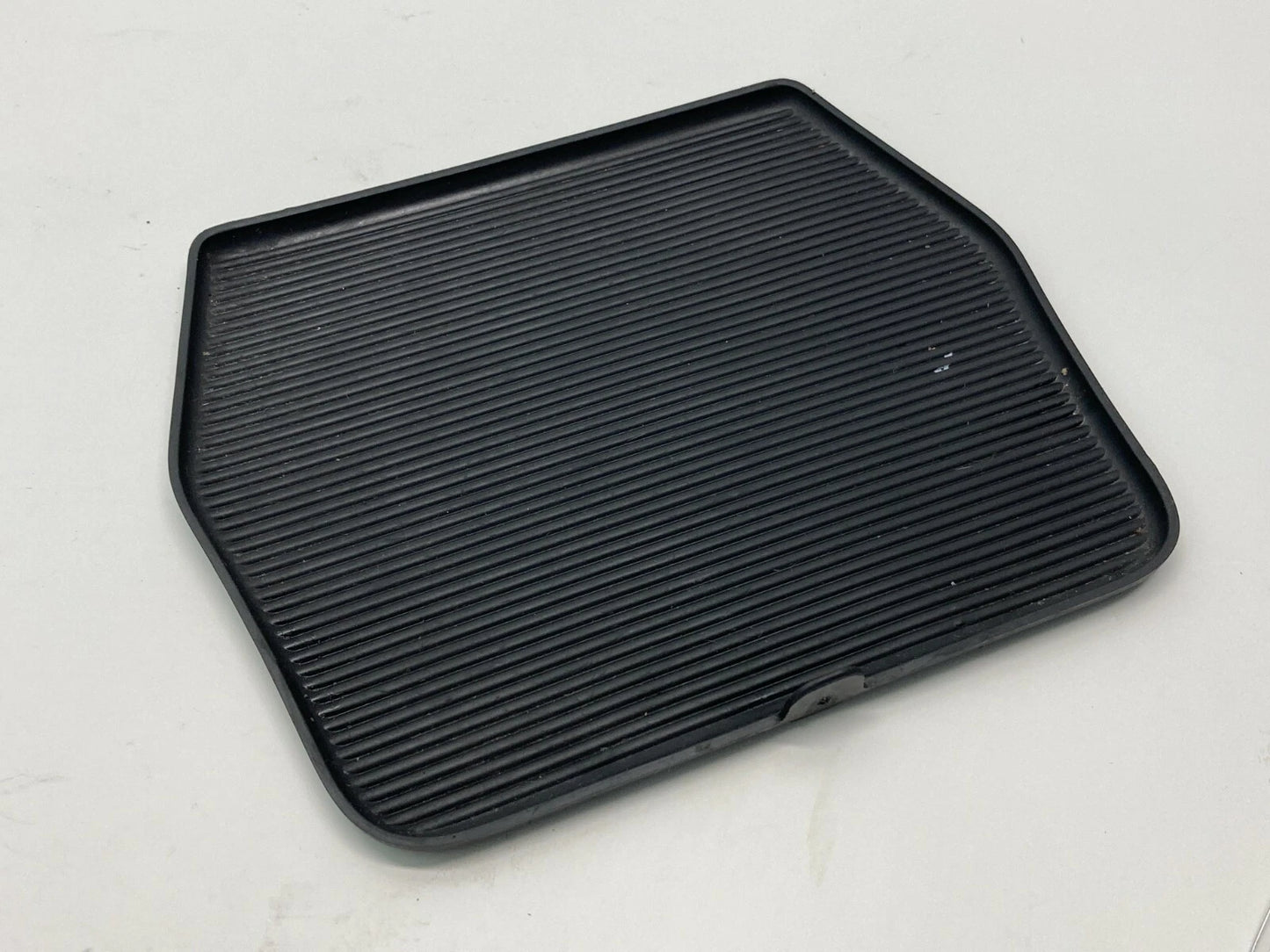 2008-2012 FORD ESCAPE CENTER CONSOLE RUBBER MAT TRAY INSERT 8L84-78047A74-A OEM