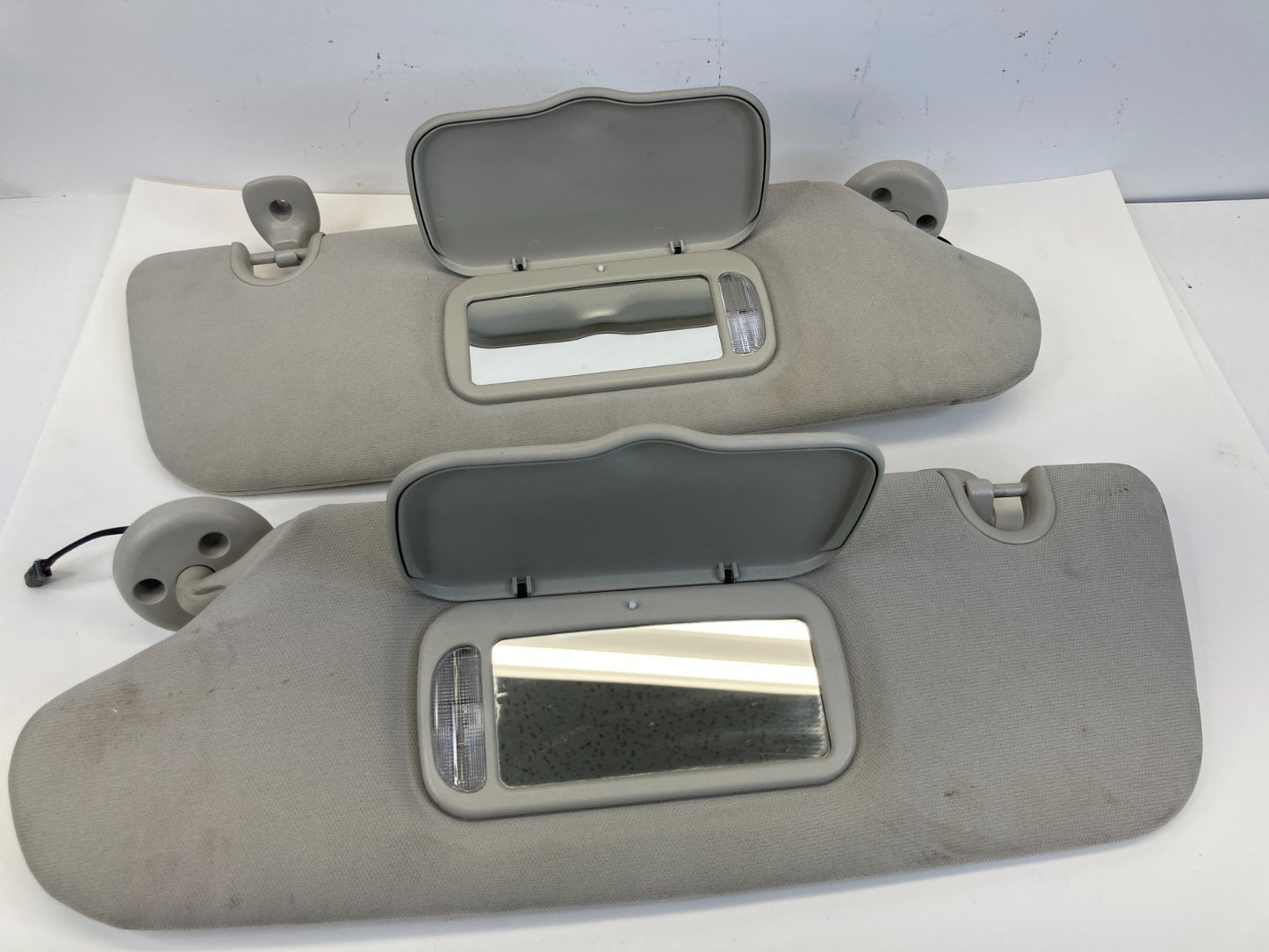 11-16 Chrysler Town & Country Left & Right Side Sun Visor Sunvisor W/ Homelink