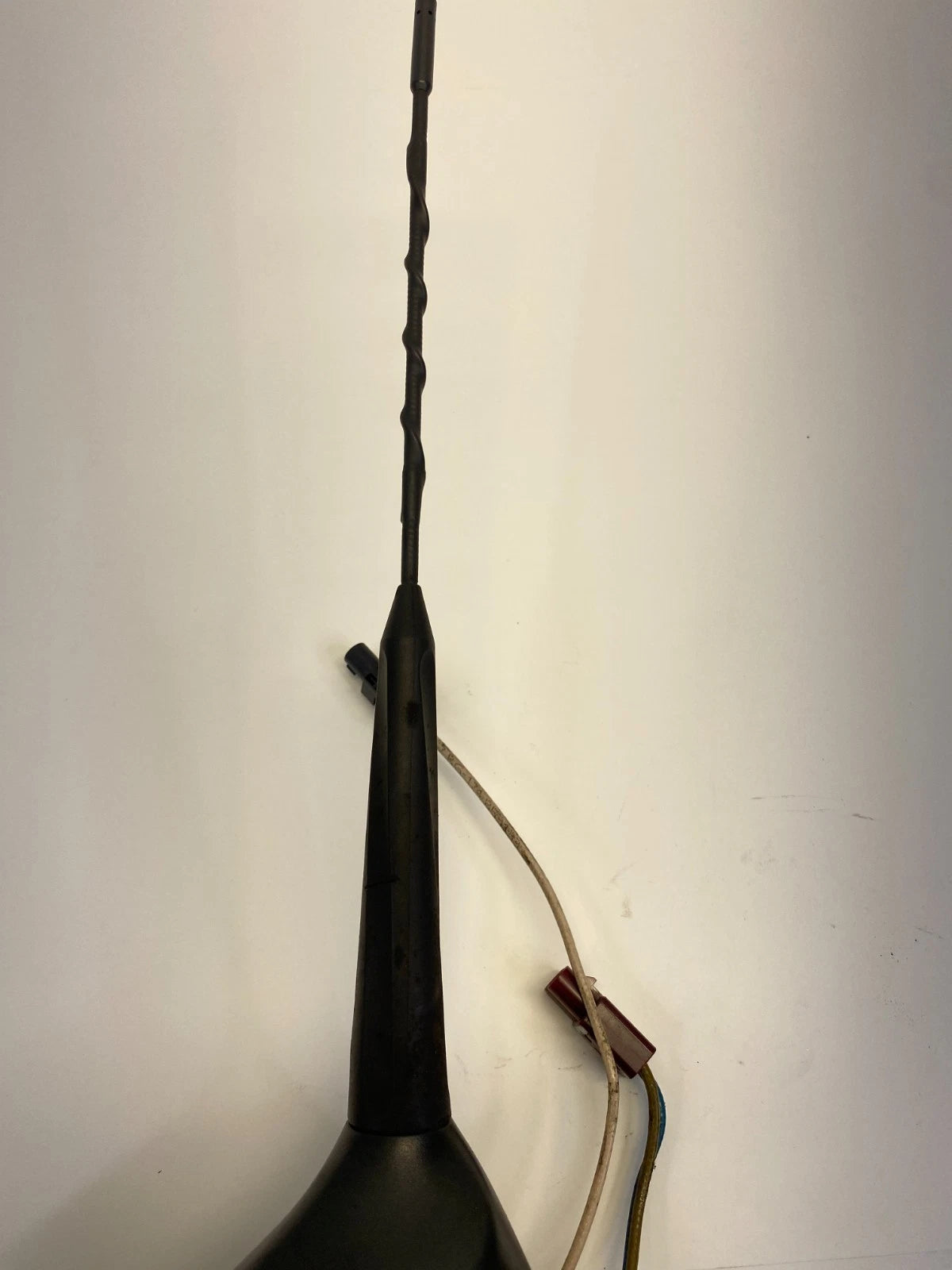 2011-2014 CHEVROLET CRUZE ROOF RADIO ANTENNA MAST ROD BASE 95227775 OEM