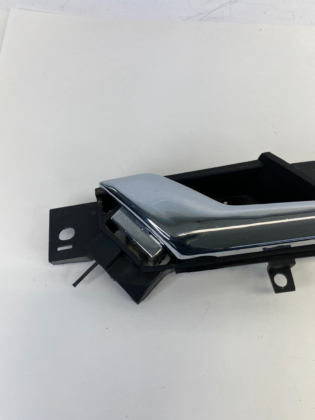 2008 2009 2010 Saturn Vue Rear Left Back Door Interior Inner Handle 96660863 OEM