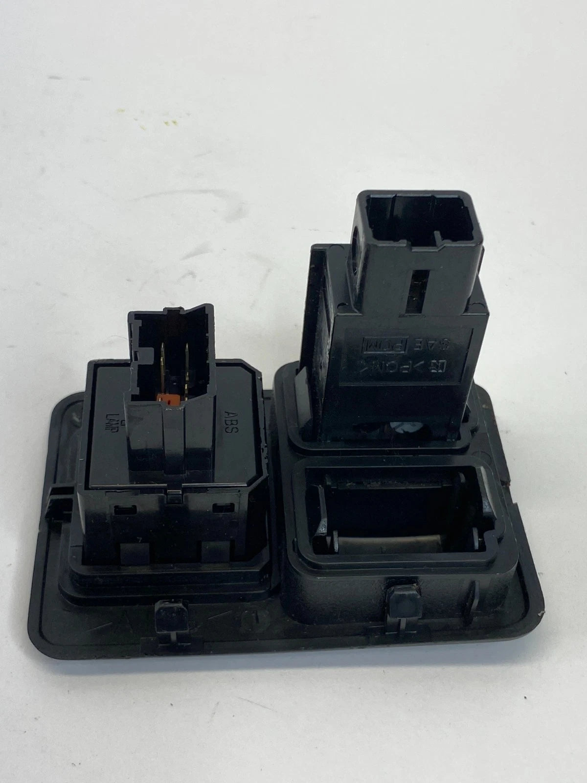 96-02 ISUZU TROOPER FRONT LEFT DRIVER SIDE HEATED MIRROR ADJUSTMENT SWITCH OEM