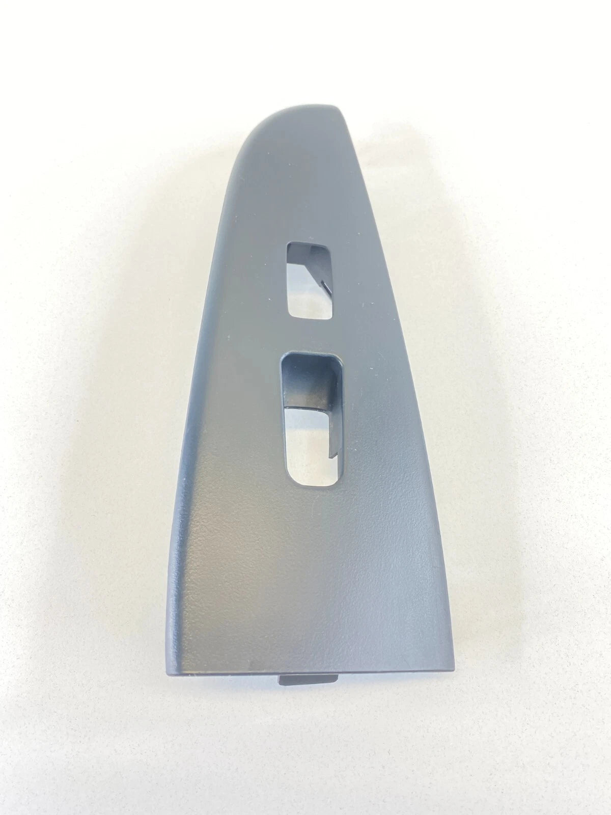 07-10 HYUNDAI ELANTRA FRONT RIGHT PASSENGER WINDOW SWITCH BEZEL TRIM 93575-2H200