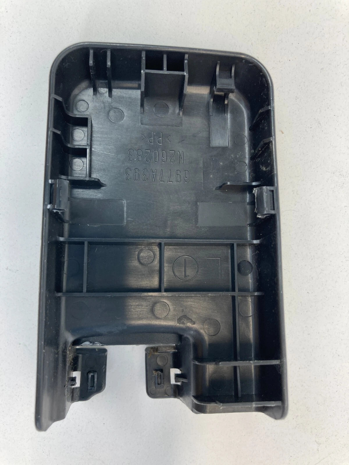 08-17 MITSUBISHI LANCER FRONT LEFT SEAT TRACK END COVER TRIM CAP 6977A393 OEM
