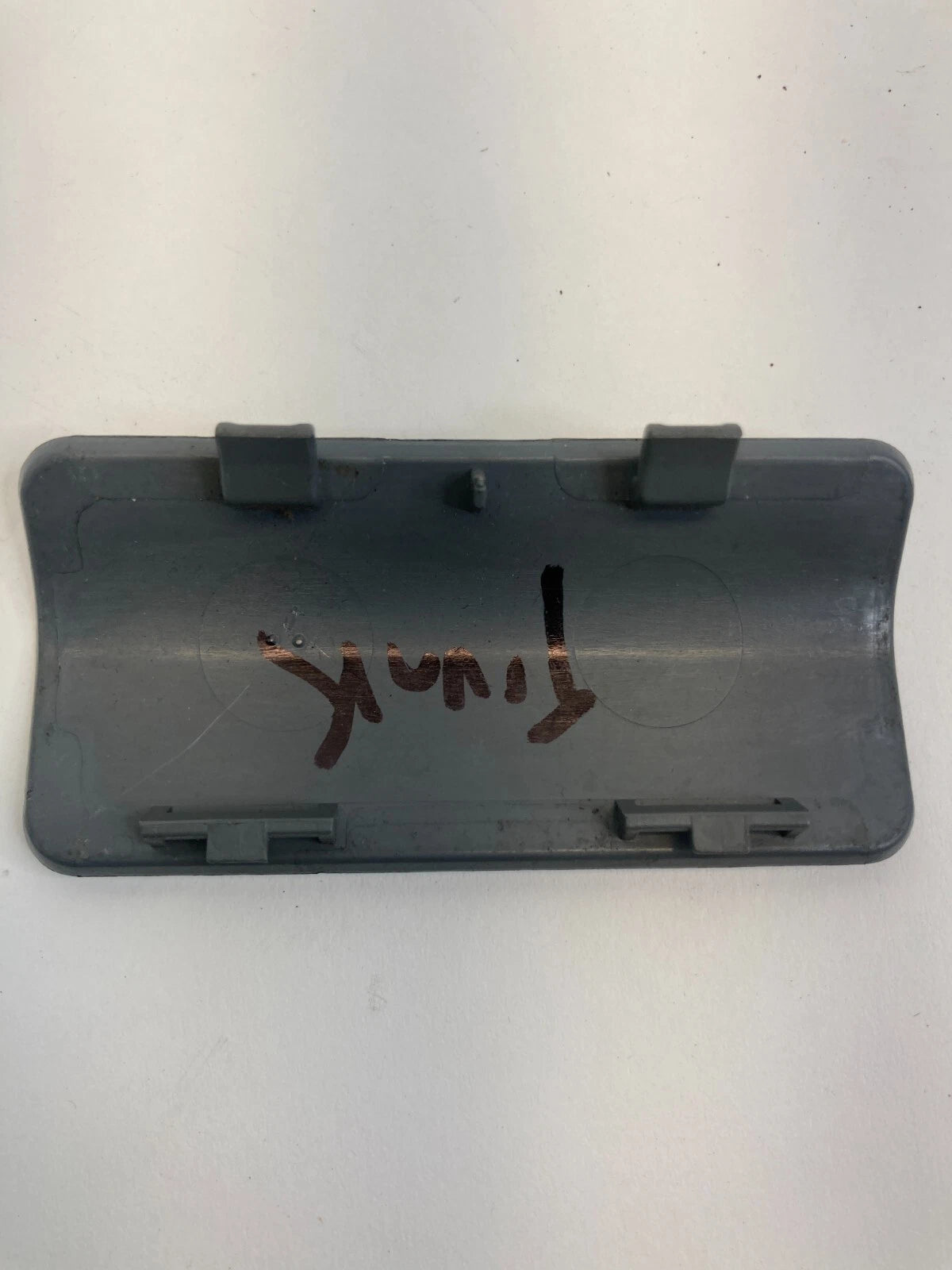 2006 BMW 330I 330XI 07-11 328I BACK REAR TRUNK COVER CATCH BRACKET TRIM OEM