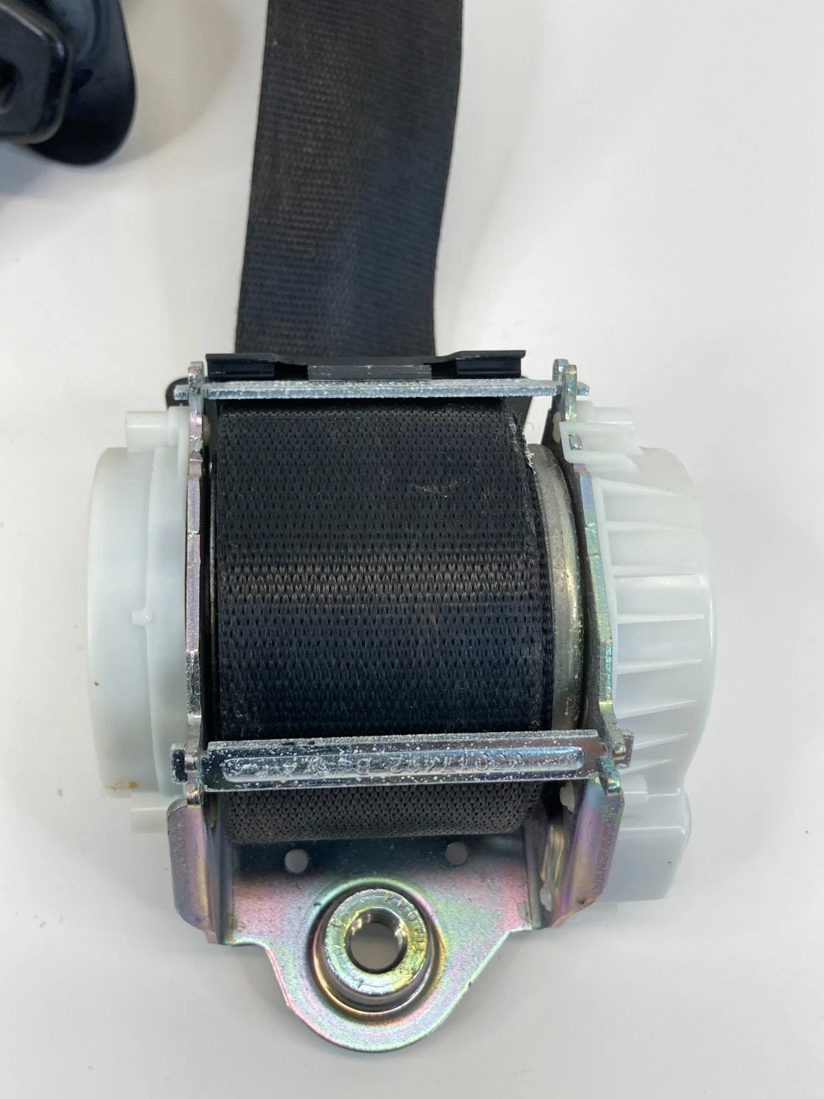 2007 2008 BMW 328XI FRONT LEFT DRIVER SEAT BELT RETRACTOR 33059848 OEM