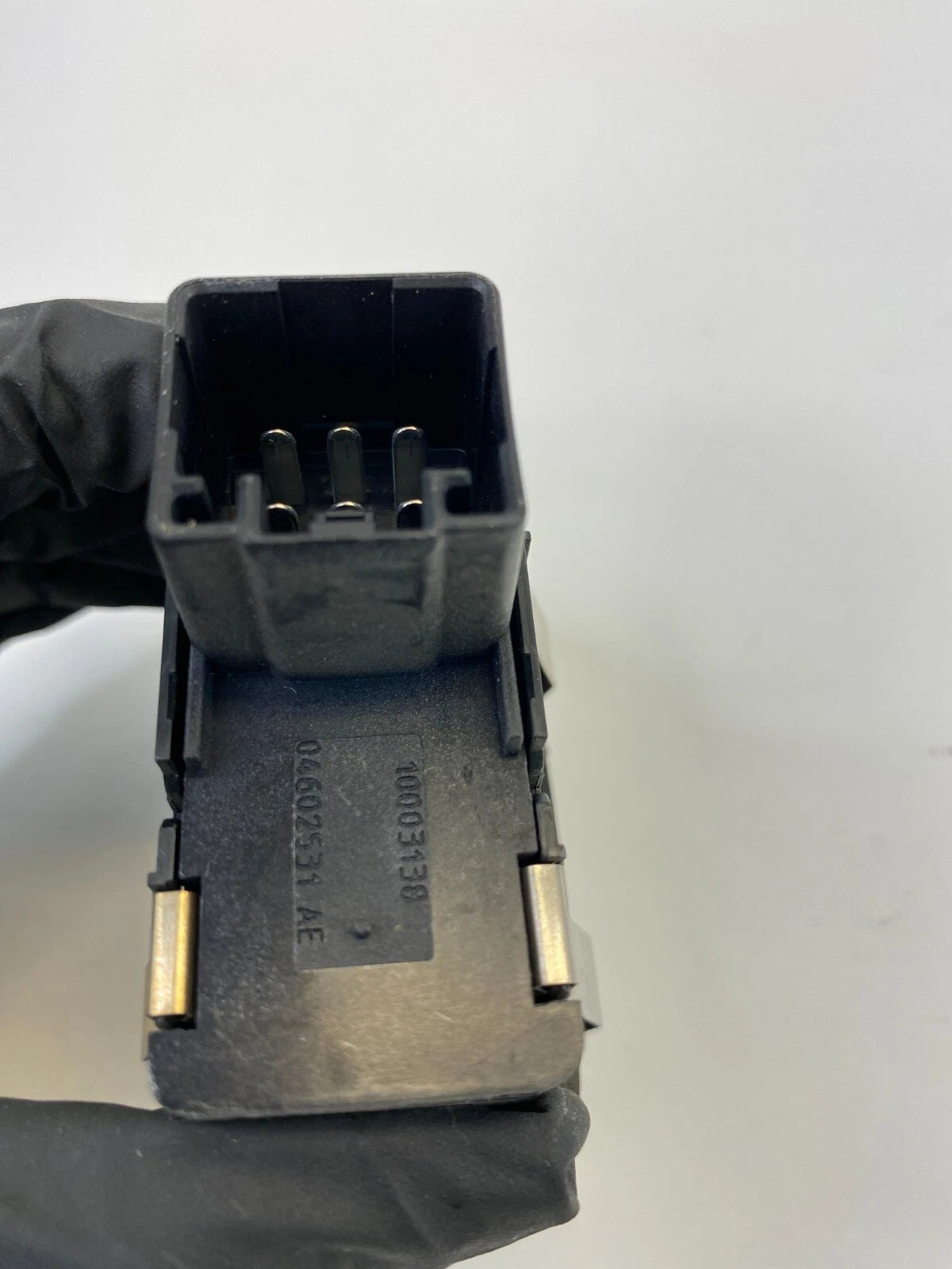 2008-2010 CHRYSLER TOWN & COUNTRY REAR LEFT DOOR POWER WINDOW SWITCH 04602531AB