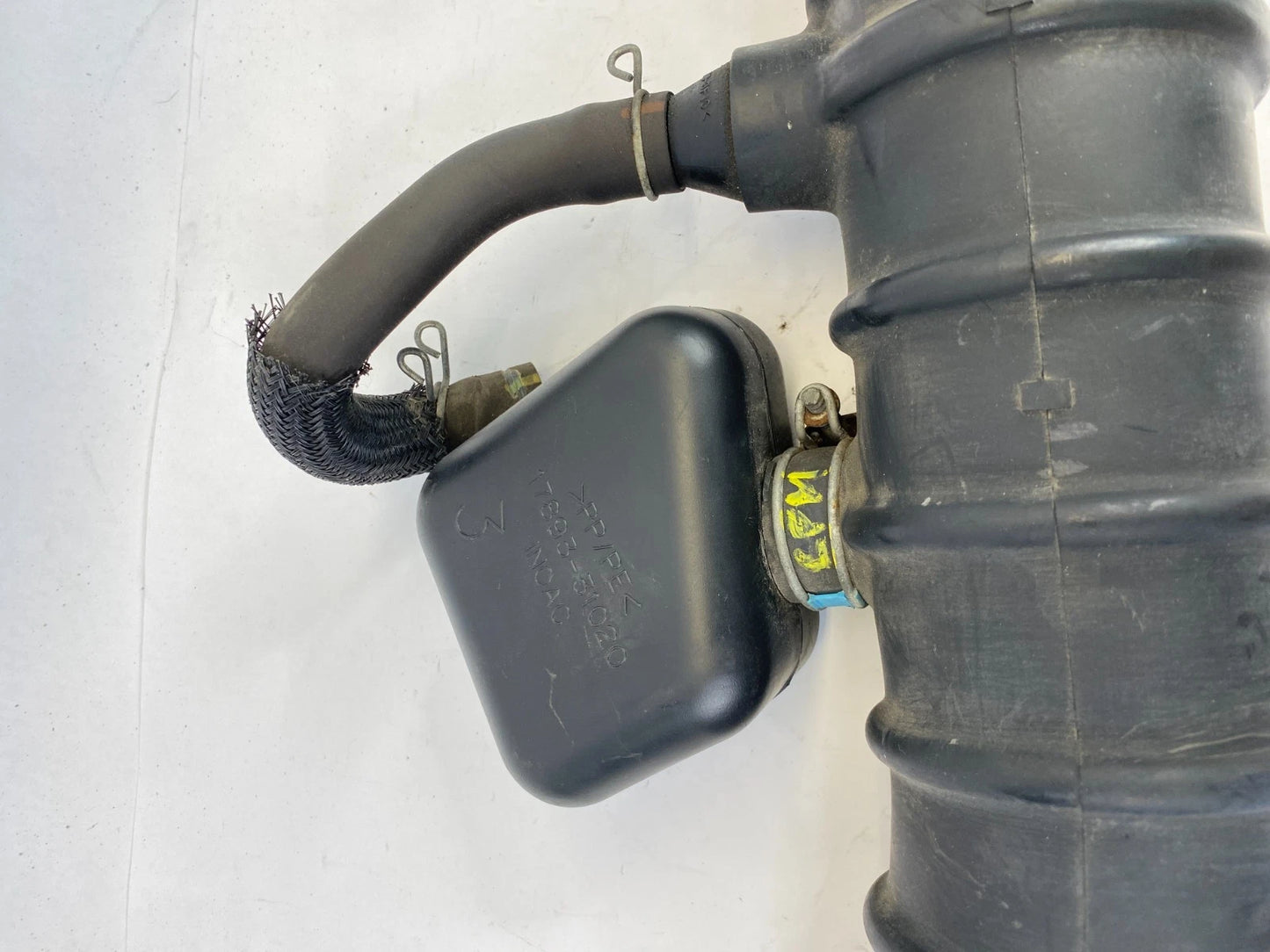 2006-2013 LEXUS IS250 2.5L AIR INTAKE HOSE TUBE RESONATOR OEM 17881-31120
