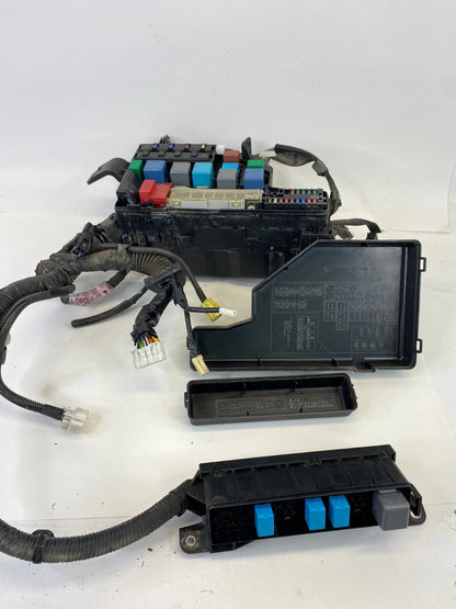 2004-2009 TOYOTA PRIUS 1.5L A/T ENGINE FUSE BOX RELAY BLOCK W/ SMALL FUSE OEM