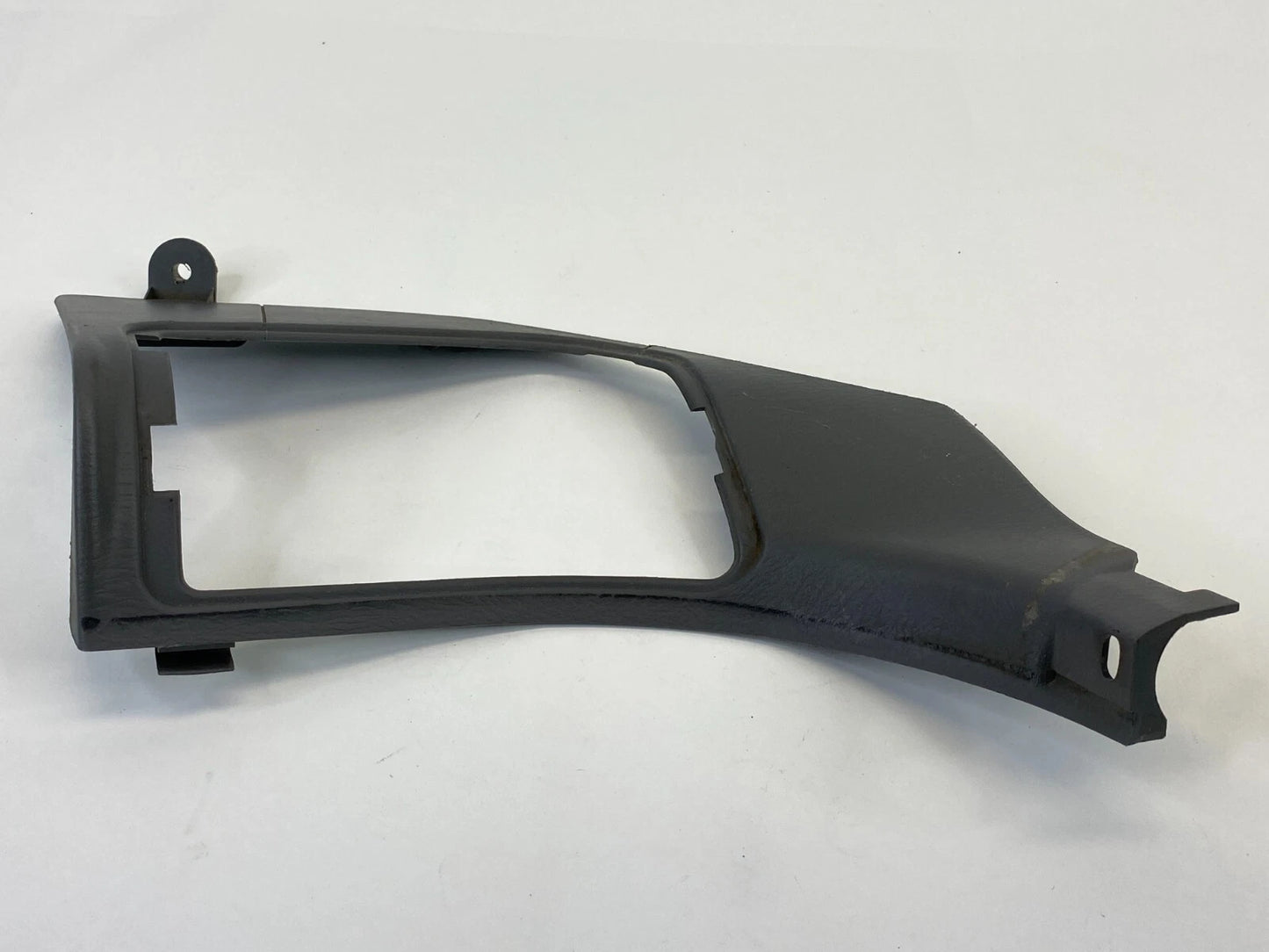 2004 2005 2006 MAZDA MPV FLOOR LEFT DRIVER SIDE COWL KICK PANEL LC62-68-390 OEM