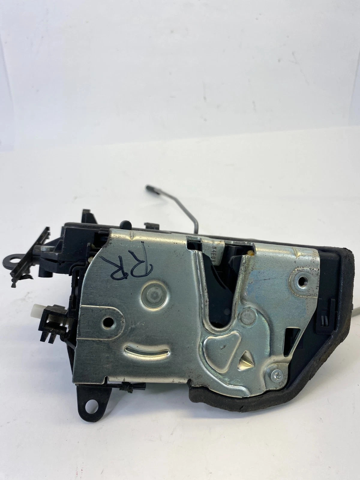 07 08 BMW 328XI SEDAN WAGON REAR RIGHT SIDE DOOR LOCK LATCH ACTUATOR 7060296 OEM