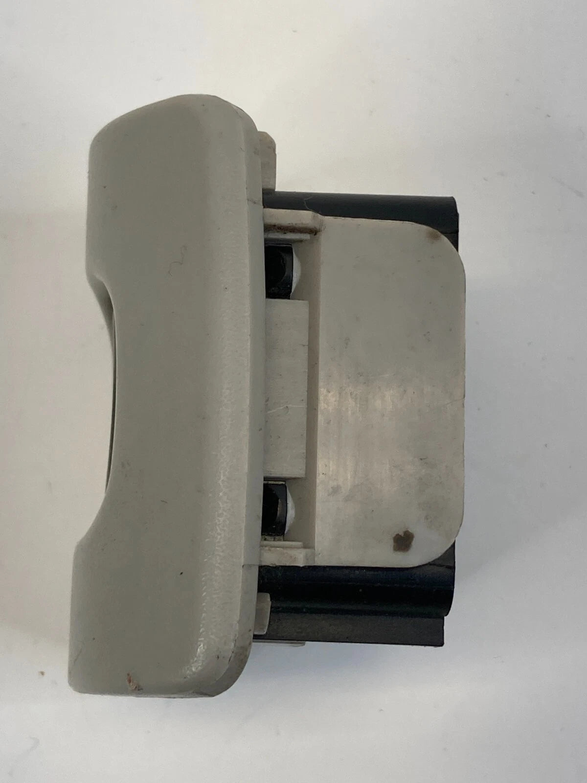2009-2014 VW ROUTAN REAR LEFT POWER SLIDING DOOR CONTROL SWITCH BUTTON OEM