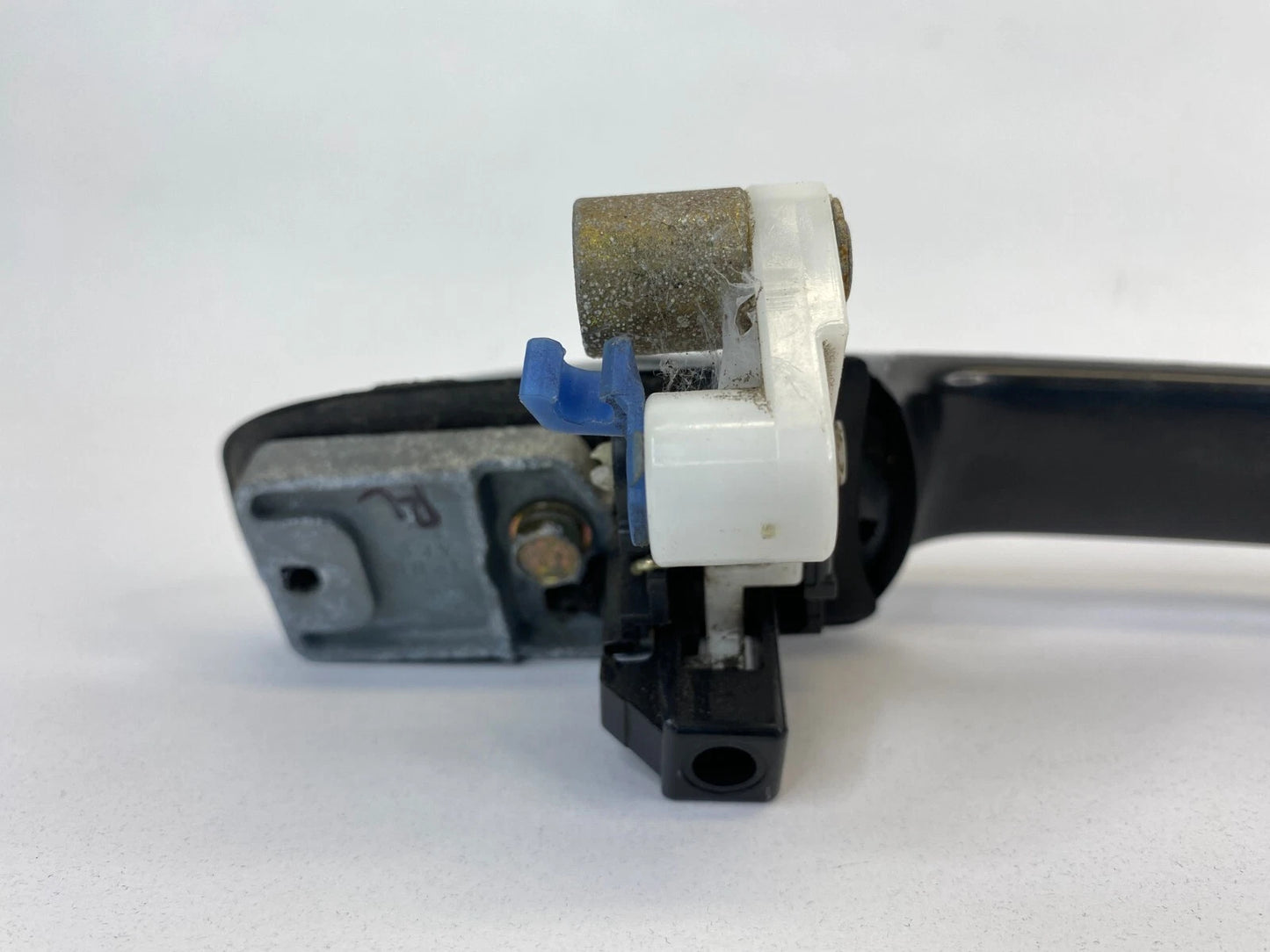 03-07 HONDA PILOT REAR LEFT SIDE DOOR EXTERIOR DOOR HANDLE NIGHTHAWK BLACK PEARL