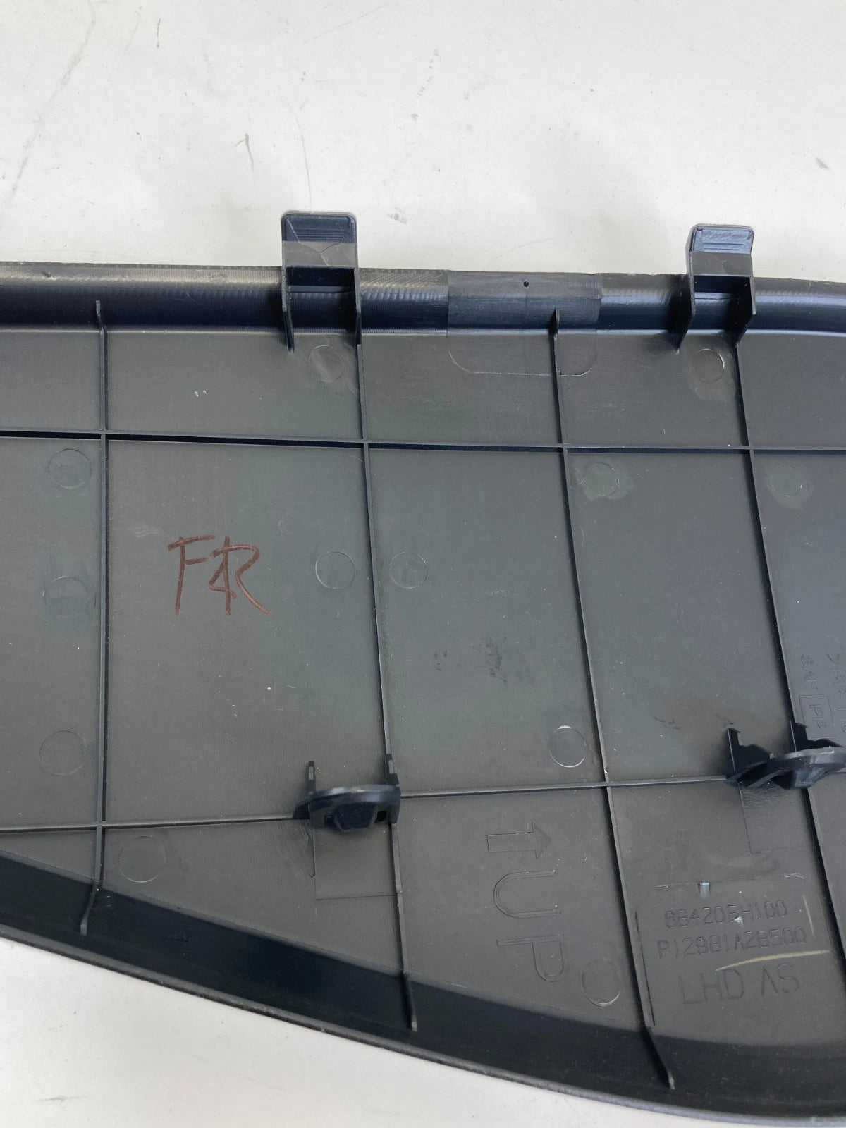 2006-2010 INFINITI M35 M45 RIGHT SIDE DASH END CAP COVER TRIM 68420-EH100 OEM