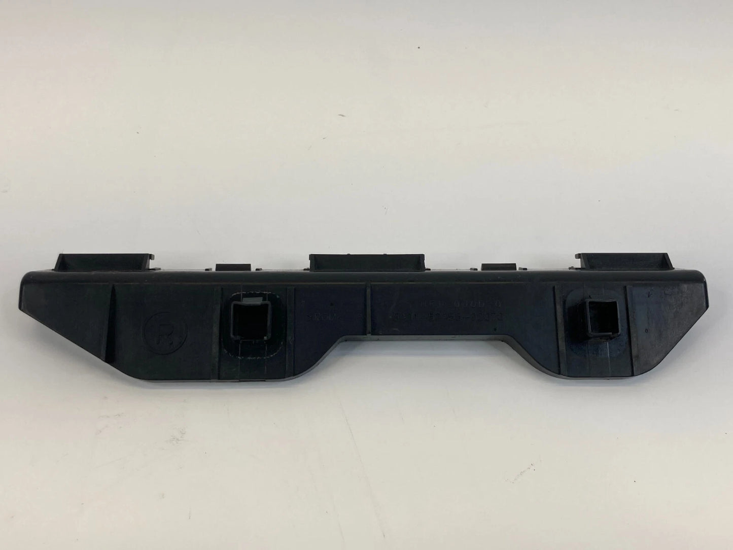 2003-2008 TOYOTA COROLLA REAR RIGHT SIDE BUMPER BRACKET SUPPORT 52155-02070 OEM