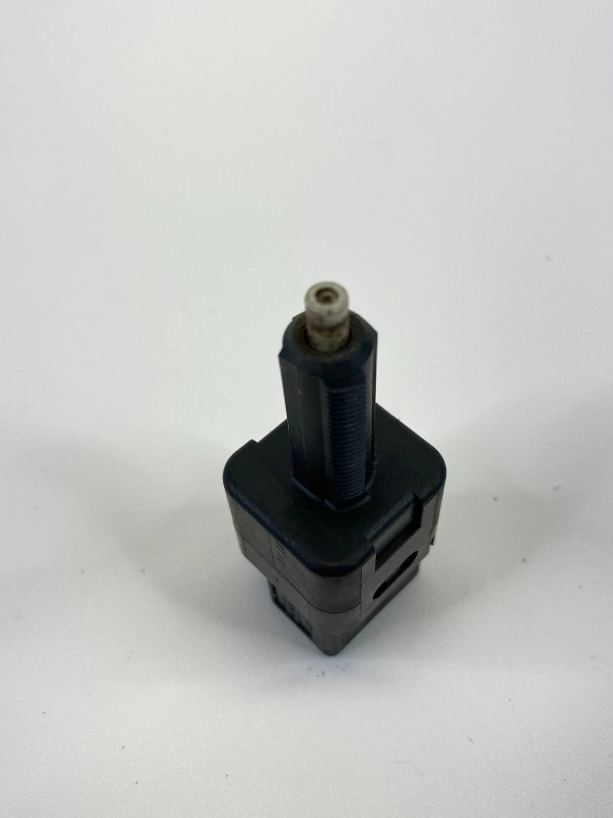 2007 2008 INFINITI G35 BRAKE PEDAL STOP LIGHT LAMP SENSOR SWITCH OEM