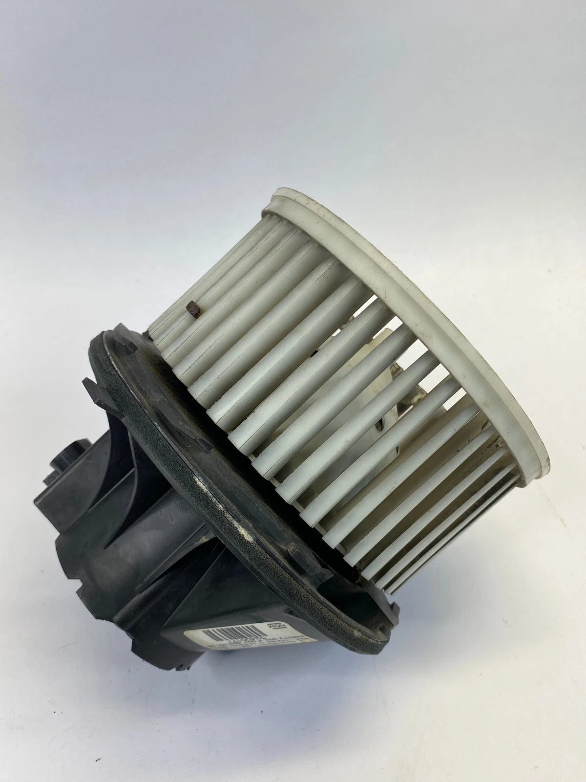 2000-2006 CHEVROLET TAHOE A/C HEATER BLOWER MOTOR FAN BOSCH 52400177 OEM