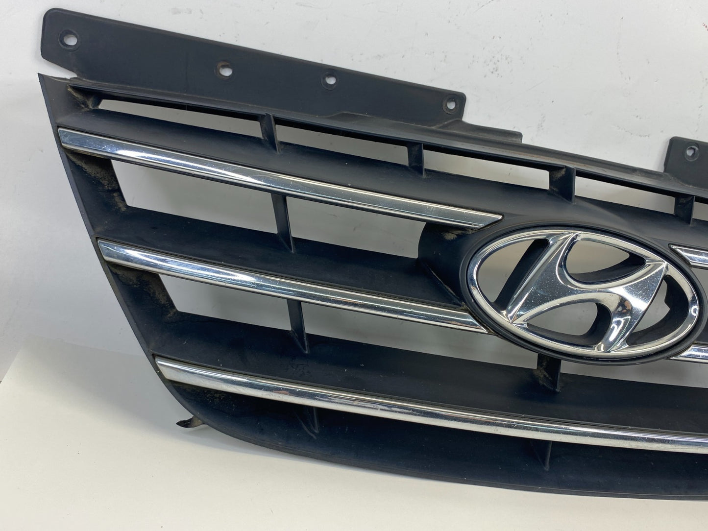 2009 2010 Hyundai Sonata Front Upper Grille Grill Molding W /Emblem 86350-3K600