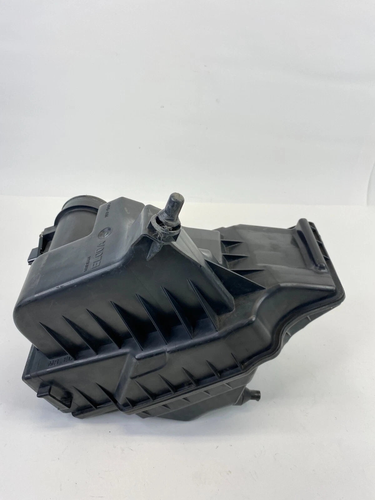 2007-2011 NISSAN VERSA 1.8L AIR CLEANER ASSEMBLY INTAKE FILTER BOX HOUSING OEM