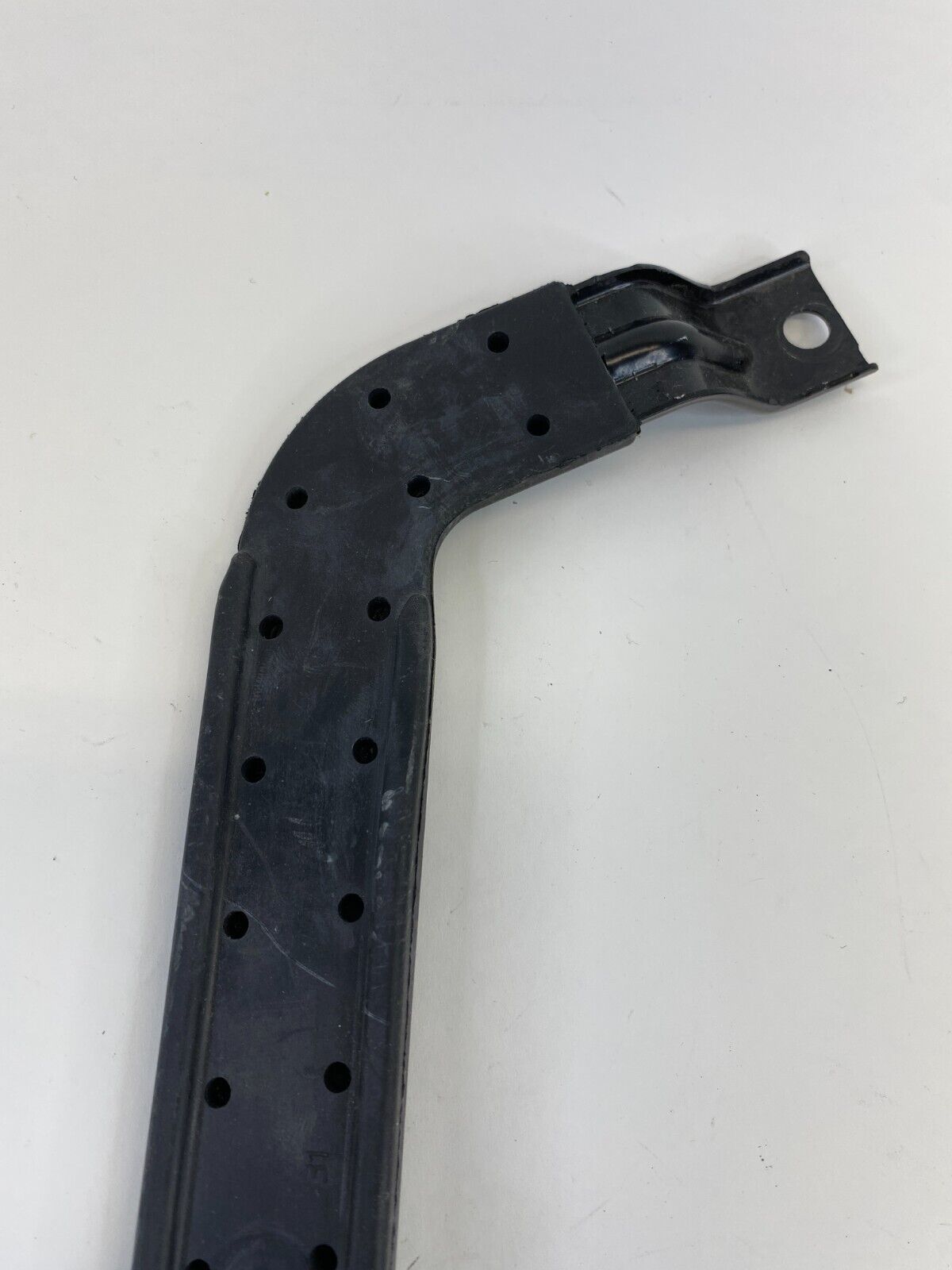 06 BMW 330xi 325xi Battery Tie Down Rollover Protection Bar Bracket 61217549425