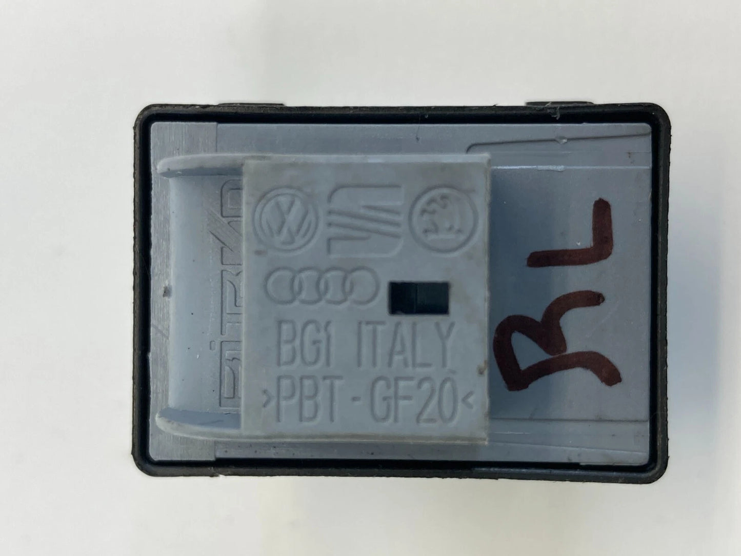 13-16 AUDI A4 REAR LEFT SIDE DOOR WINDOW CONTROL BUTTON SWITCH 8K0959855B OEM