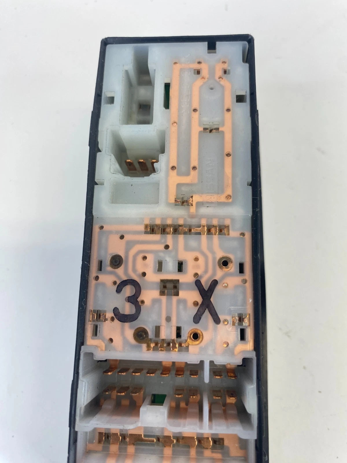 2008-2013 Nissan Rogue Front Left Driver Door Master Power Window Switch w/Bezel