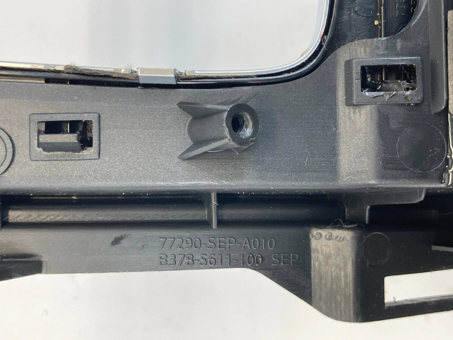 2004-2008 ACURA TL CENTER CONSOLE SHIFTER TRIM BEZEL COMPARTMENT 77290-SEP-A010