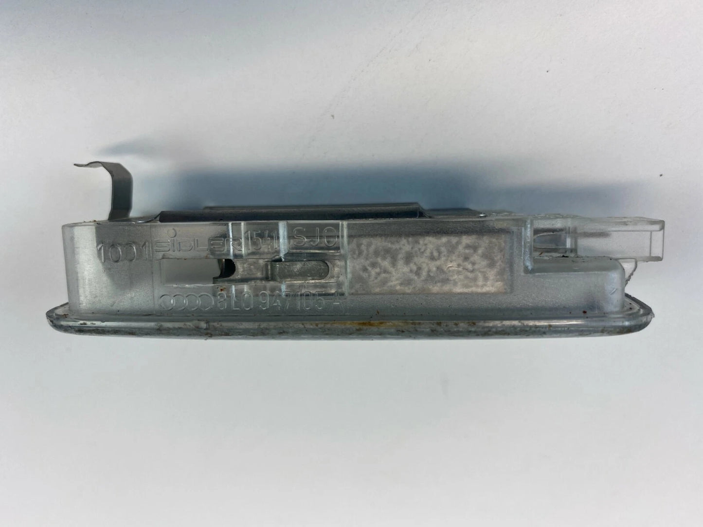 1999-2001 AUDI A4 SEDAN SUNVISOR SUN VISOR VANITY OVERHEAD LIGHT 4D0947105A