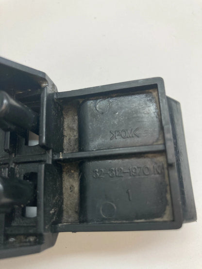 2005-2007 SCION TC REAR PASSENGER RIGHT RR TAILLIGHT BRACKET SUPPORT MOUNT OEM