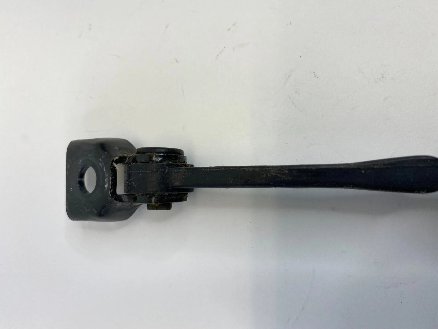2000-2005 DEVILLE REAR LEFT DOOR CHECK CHECKER STOPPER DETENT OEM