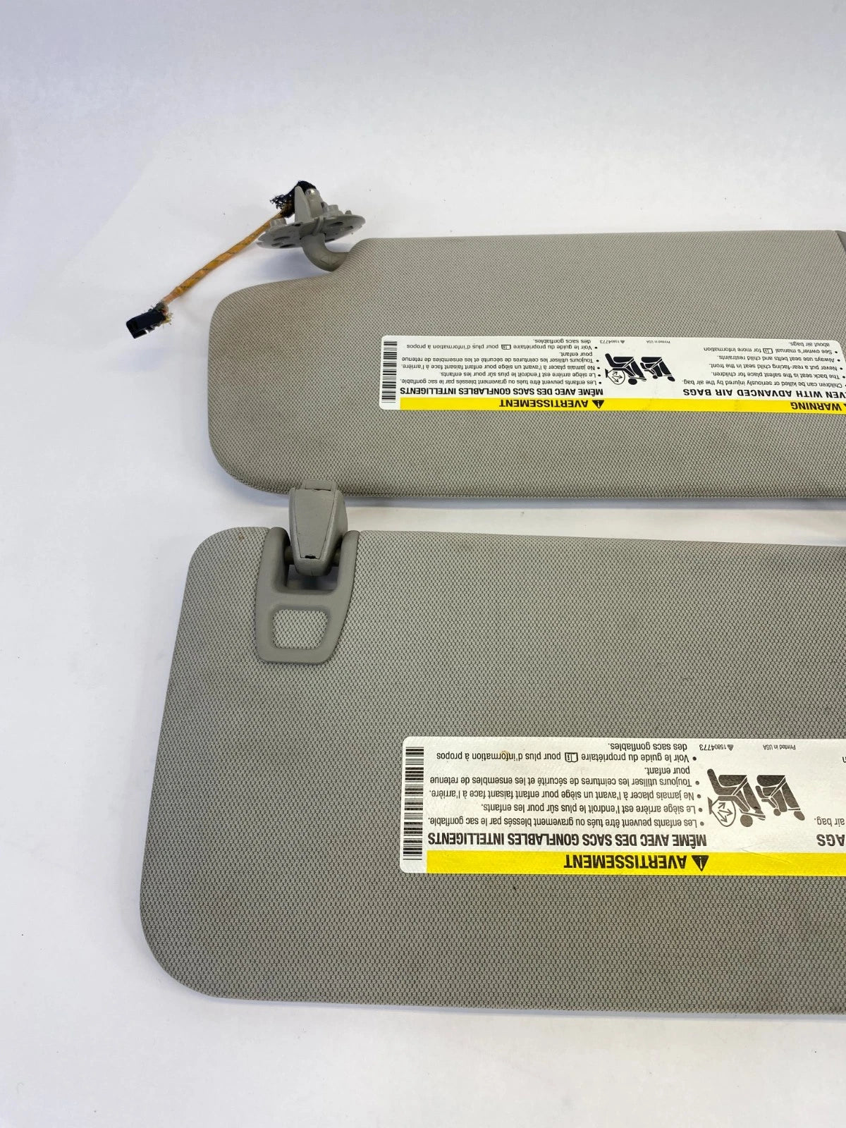 2011-2017 CHEVROLET EQUINOX LEFT RIGHT SUN VISOR PAIR SET W/ VANITY MIRROR OEM