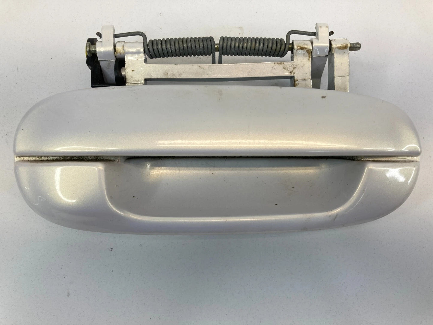 06-11 CADILLAC DTS 03-07 CTS SEDAN FRONT RIGHT SIDE EXTERIOR DOOR HANDLE FR RH