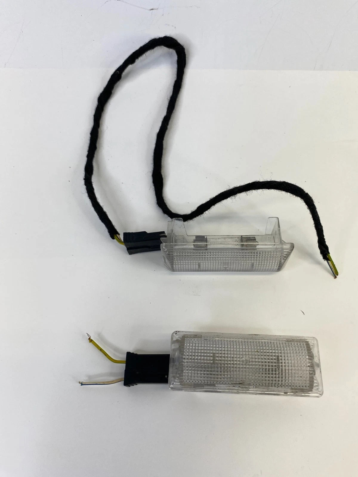2013-2019 FORD POLICE INTERCEPTOR SEDAN REAR INTERIOR COURTESY LIGHT LAMP PAIR