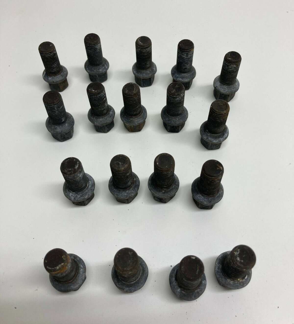 01-05 BMW 325i 01-06 325Ci 325xi Wheel Rim Ball Lug Bolt Stud Nut 18 Pieces Set