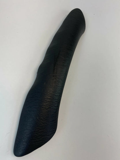 2000-2004 FORD FOCUS FRONT RIGHT PASSENGER DOOR PANEL PULL HANDLE BEZEL COVER