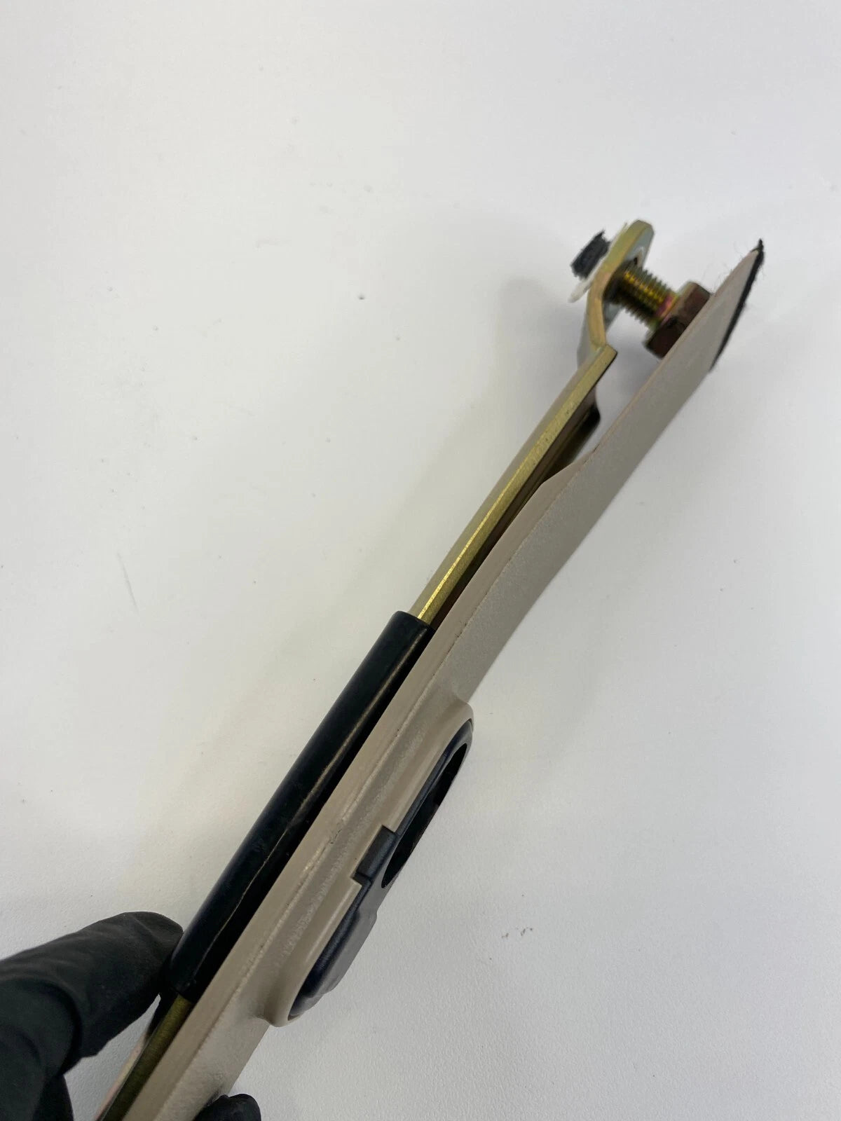 2000 2001 MAZDA MPV FRONT RIGHT PASSENGER SIDE SEAT BELT HEIGHT ADJUSTER OEM