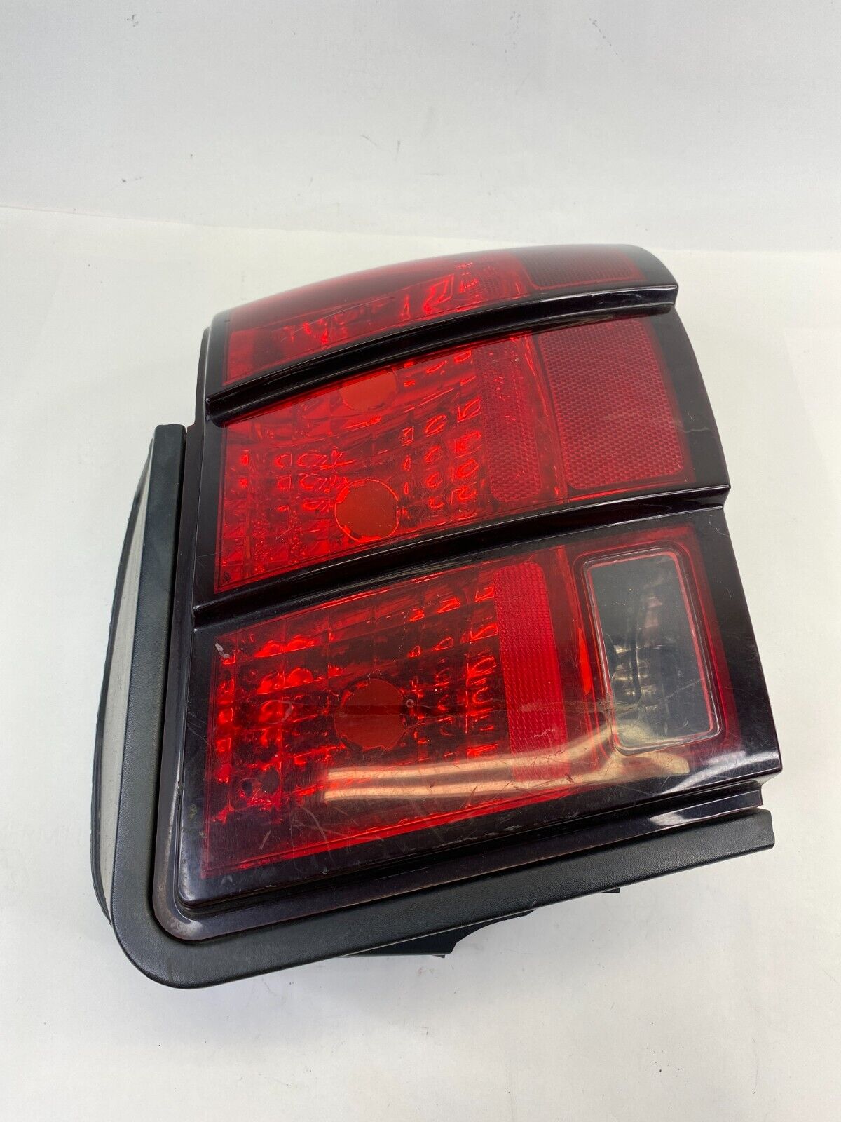 99-04 Ford Mustang Back Rear Right Side Tail Light Taillight Lamp XR33-13B504-A