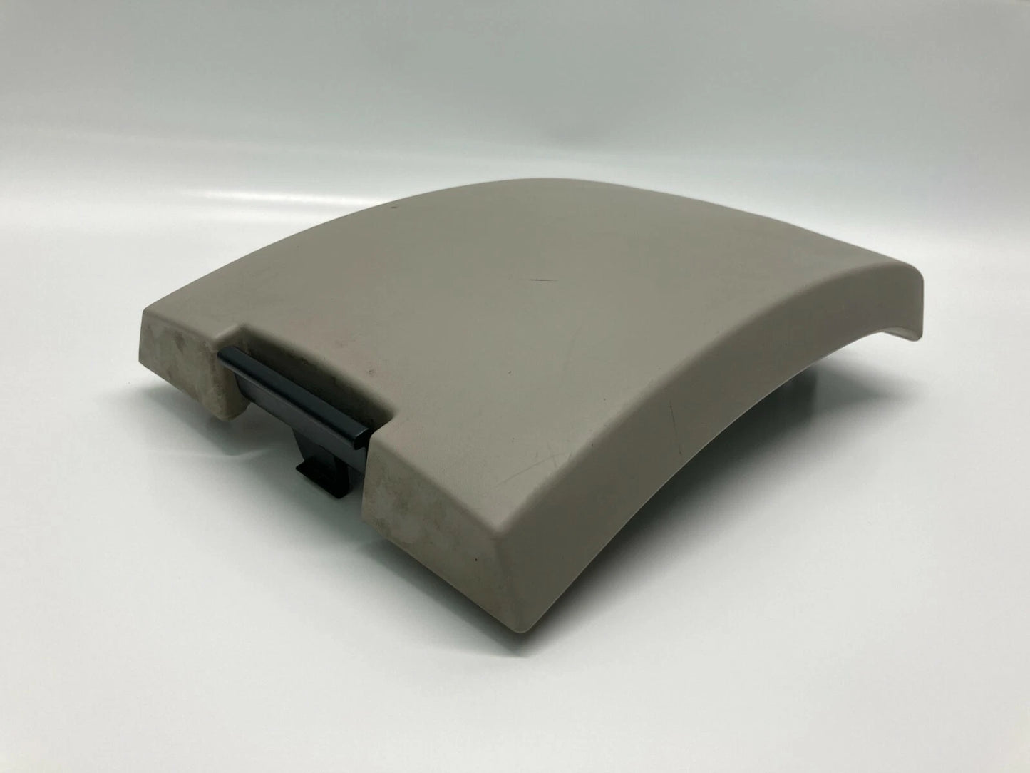 2004-2006 CHRYSLER PACIFICA CENTER CONSOLE ARMREST LID DOOR COVER ARM REST OEM