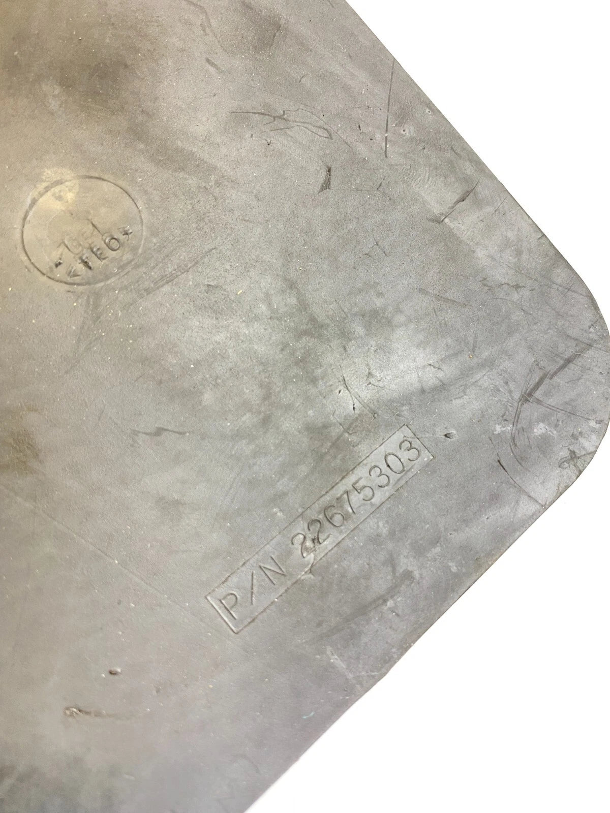 2002 2003 2004 2005 PONTIAC GRAND AM CENTER CONSOLE INSERT RUBBER MAT LINER OEM