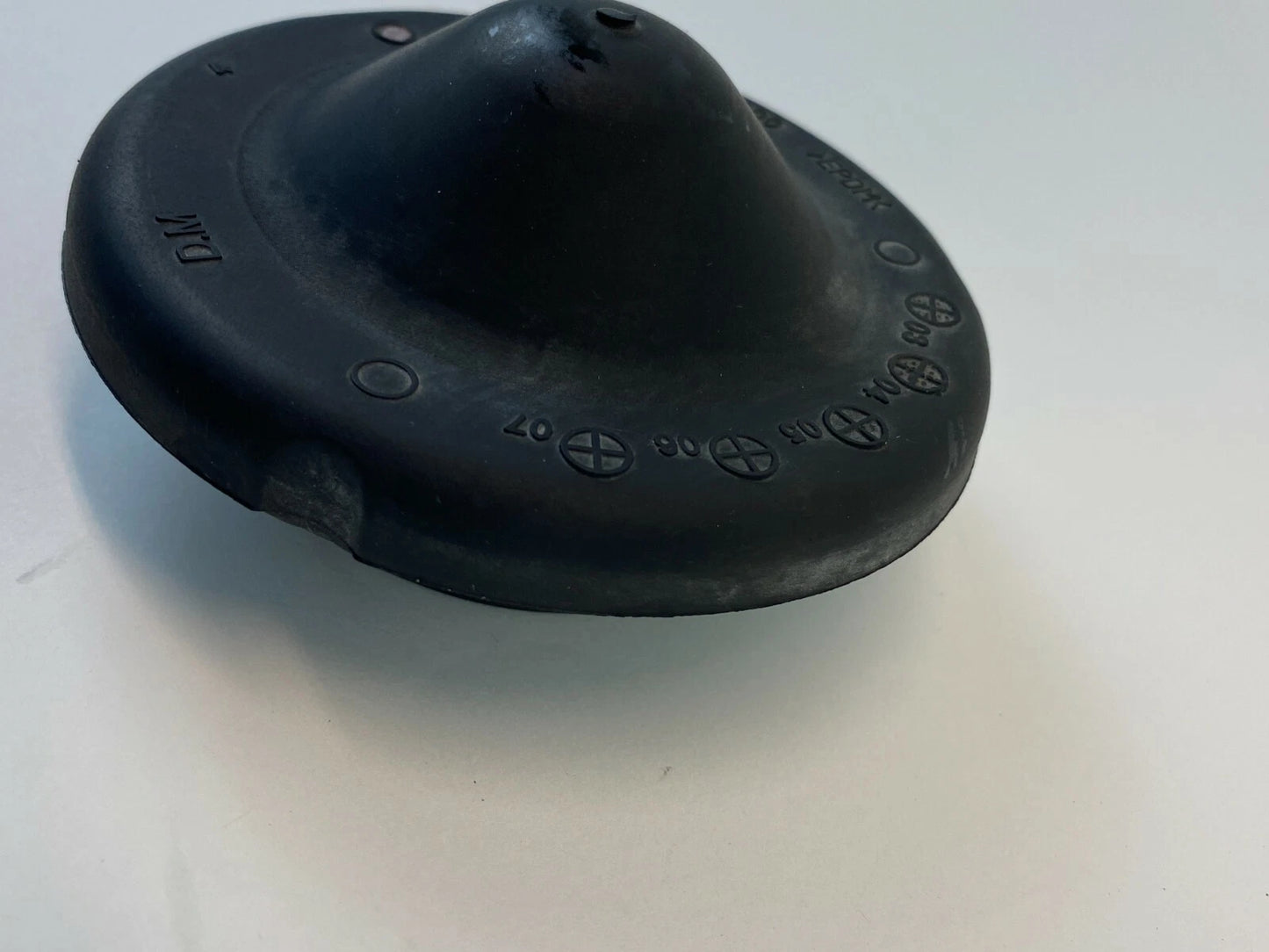 04-06 KIA AMANTI SEDAN FRONT SHOCK INSULATOR TOP CAP COVER TRIM 54648 3F000 OEM
