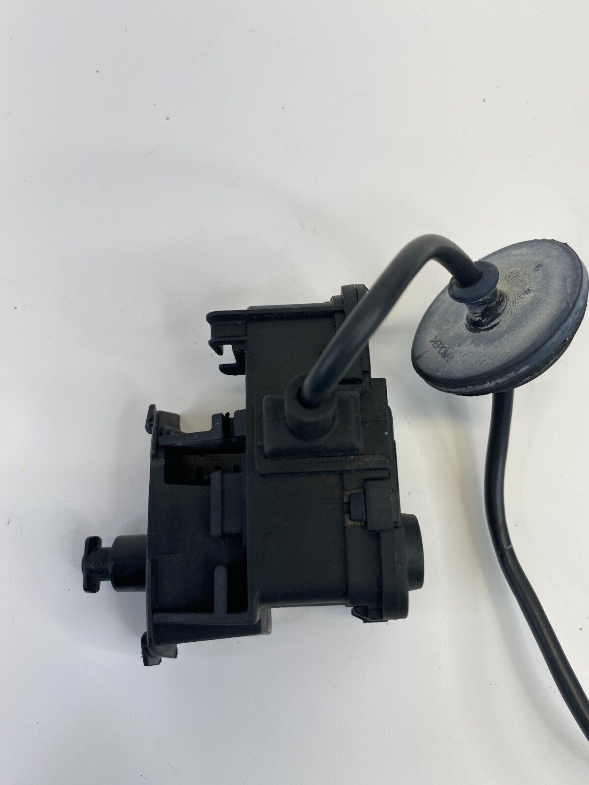 11-18 Volkswagen Jetta Sedan Fuel Tank Filler Door Lock Actuator 5C6810773 OEM