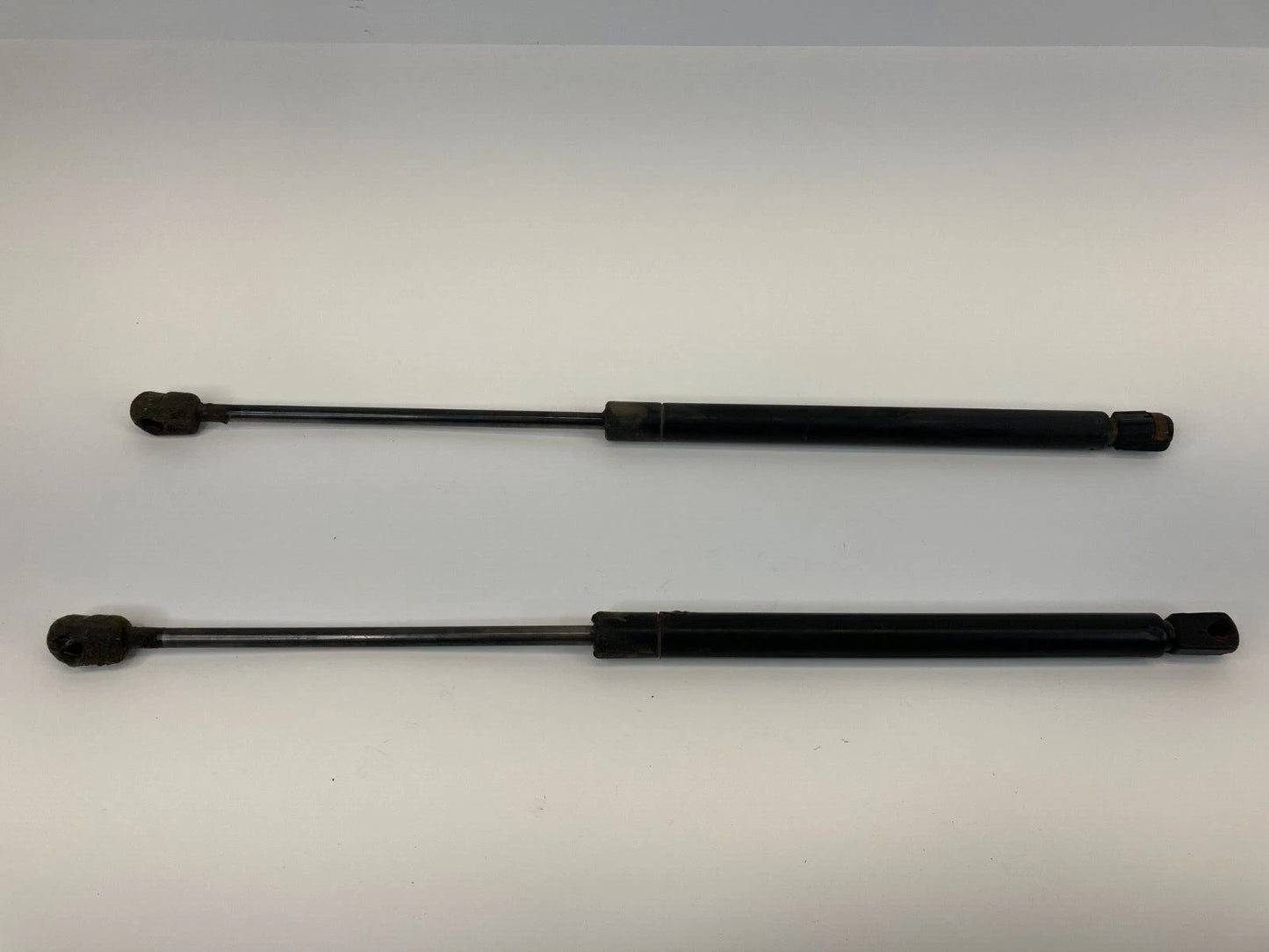 02-05 FORD EXPLORER MOUNTAINEER REAR LIFTGATE TRUNK SUPPORT SHOCK STRUTS PAIR