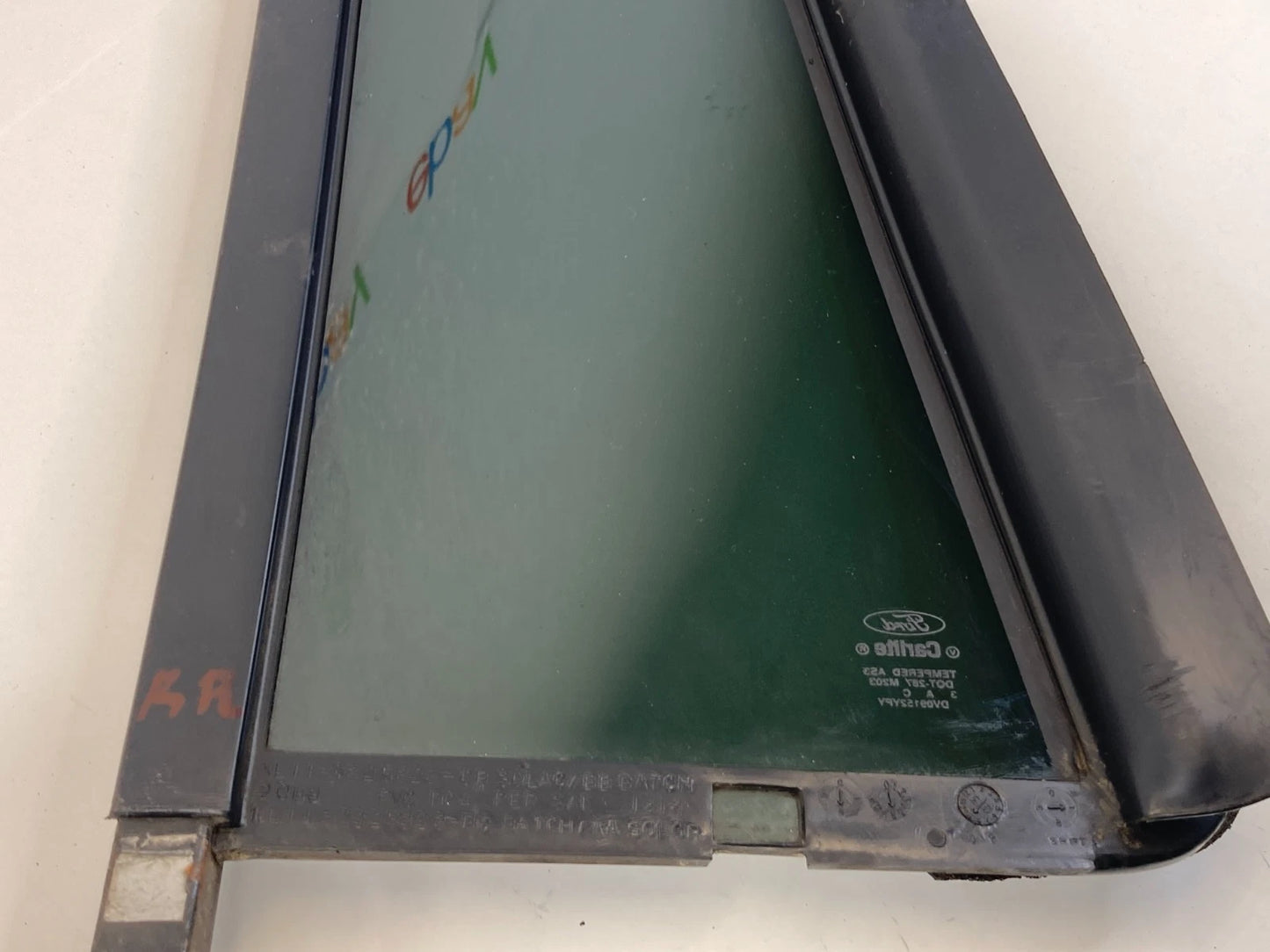 2003 04 05 2006 LINCOLN NAVIGATOR REAR RIGHT BACK DOOR SIDE VENT WINDOW GLASS