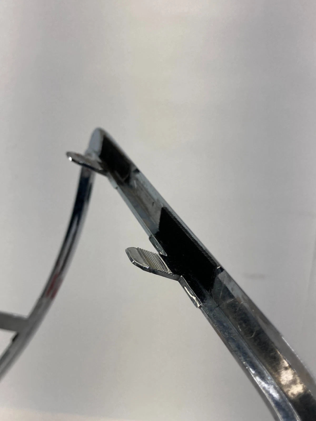 2005-2007 JEEP GRAND CHEROKEE CENTER CONSOLE BEZEL TRIM SHIFTER RIN CHROME