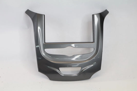 16-19 CHEVROLET CRUZE CENTER DASH RADIO BEZEL TRIM PANEL SURROUND OEM 84068492