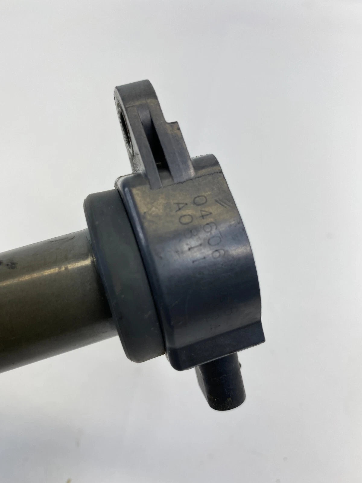 2006-2010 06-10 DODGE CHARGER 2.7L V6 ENGINE IGNITION IGNITER COIL 04606869A OEM