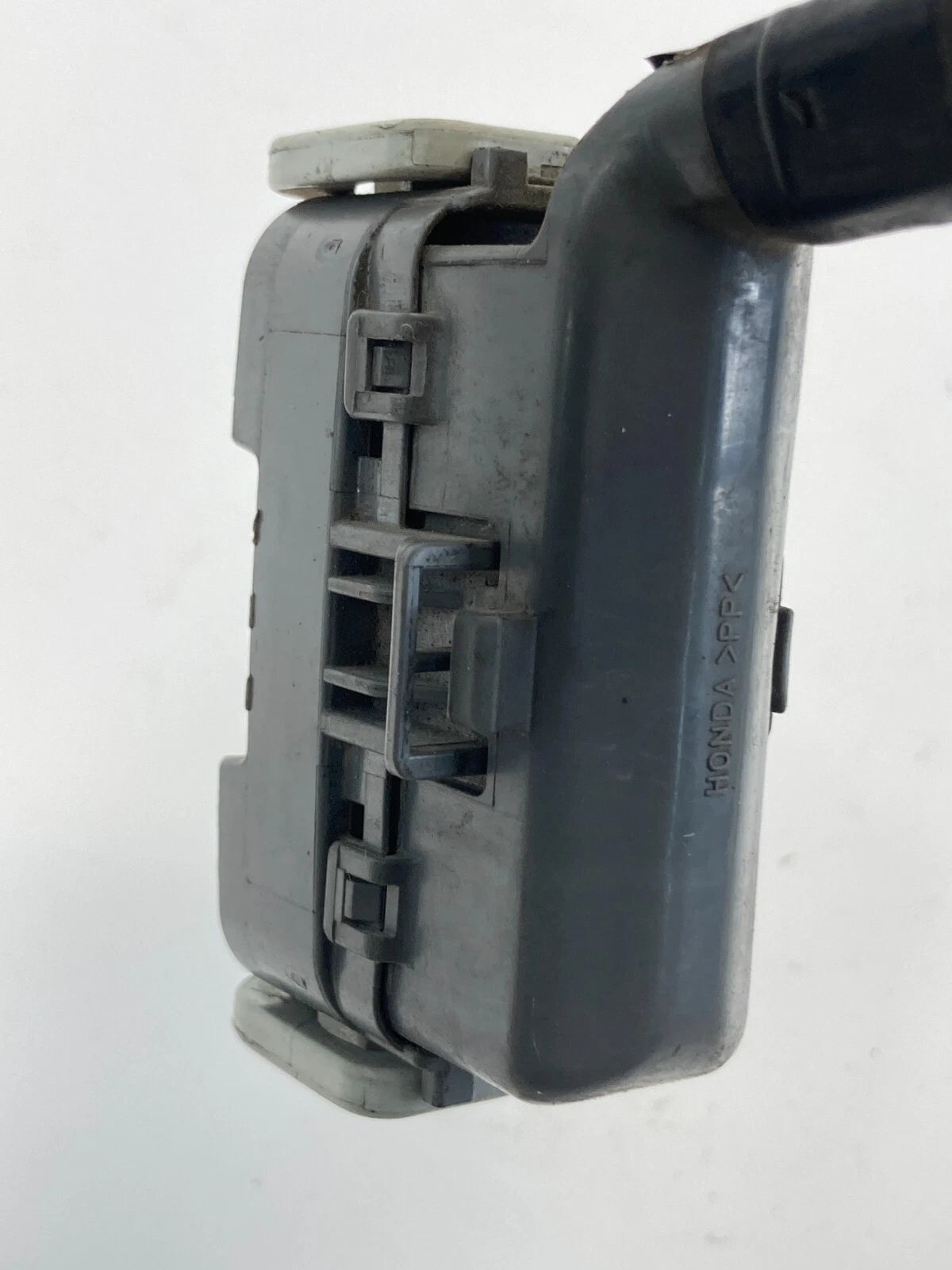 99-04 HONDA ODYSSEY 3.5L V6 AT FWD ABS ANTI LOCK BRAKE PUMP RELAY PLUG CONNECTOR