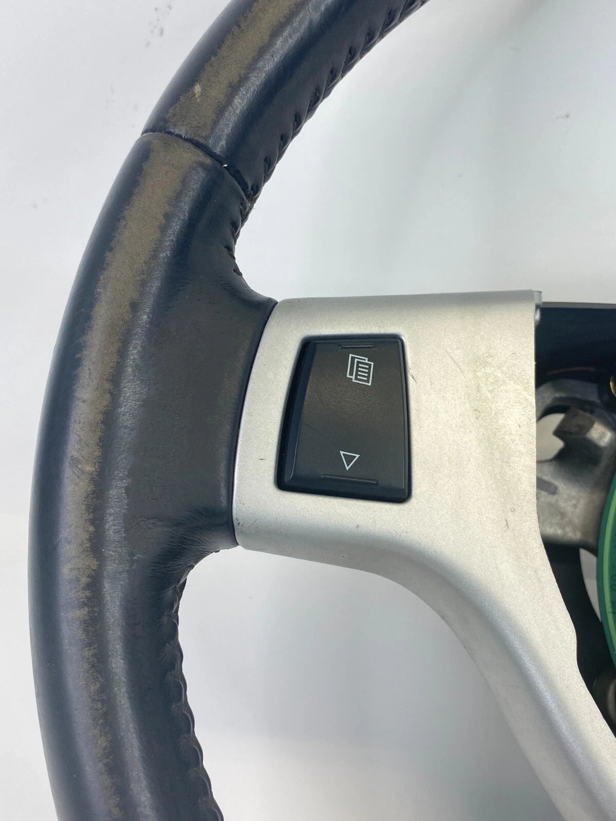 2009 2010 VOLKSWAGEN ROUTAN DRIVER SIDE STEERING WHEEL W/CRUISE CONTROL OEM