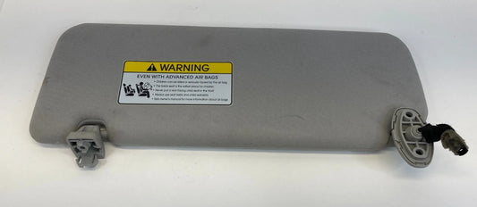 2016-2020 KIA SORENTO RIGHT PASSENGER SIDE SUN VISOR GRAY SUNVISOR W/ MIRROR OEM